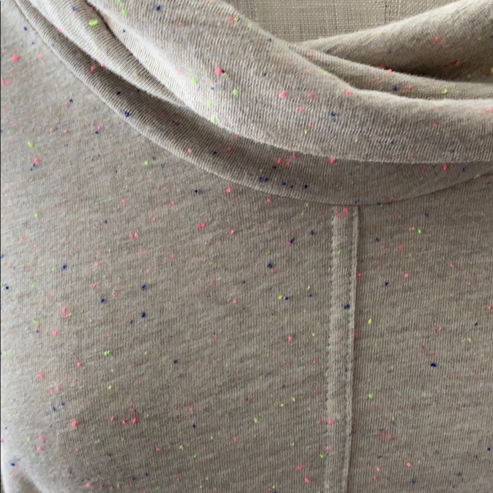 Columbia Knick Beach cowl neck top EUC - Picture 3 of 8
